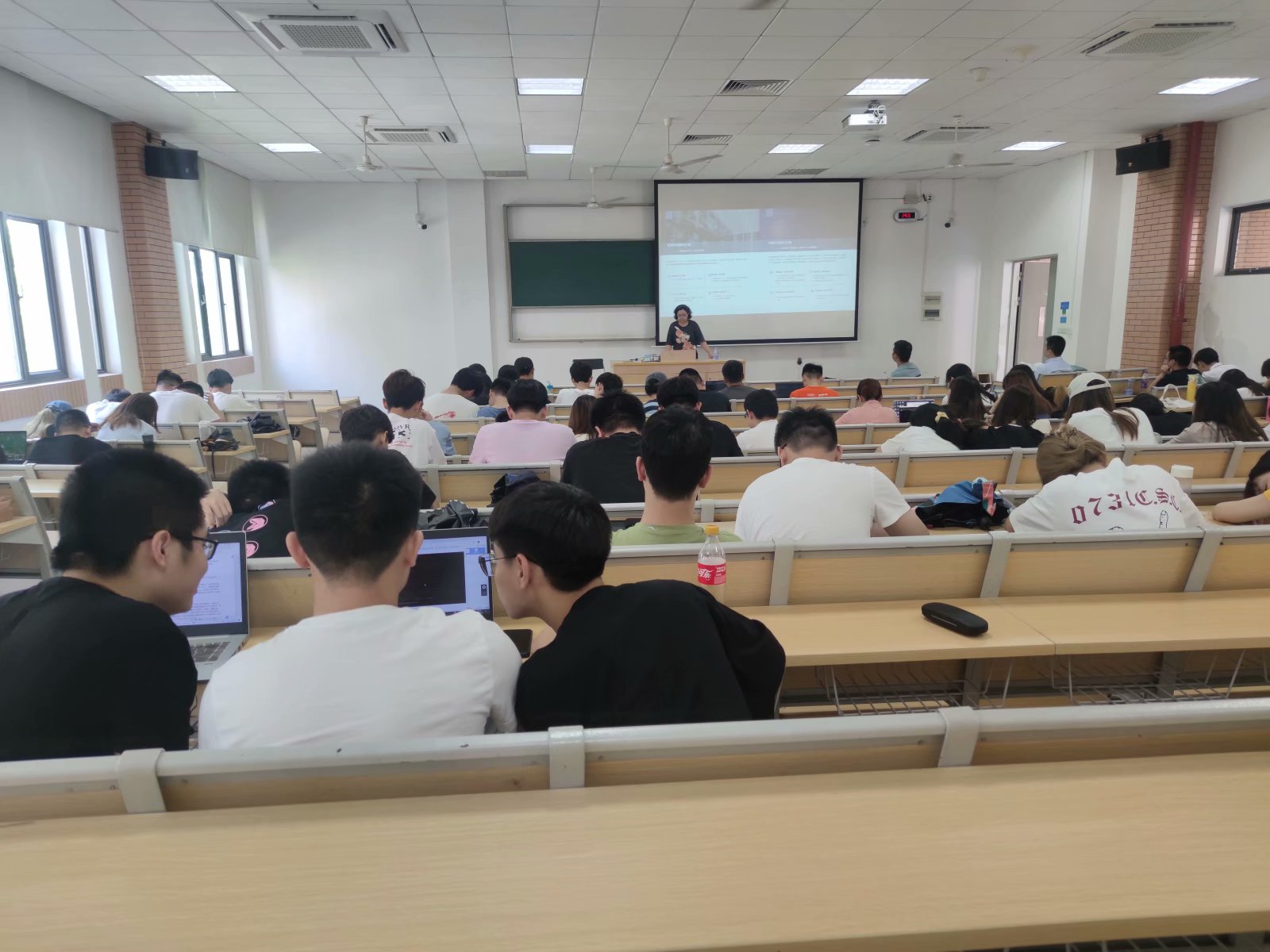 传一科技