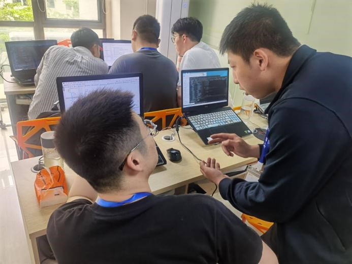 传一科技